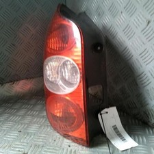 Feu arriere principal gauche