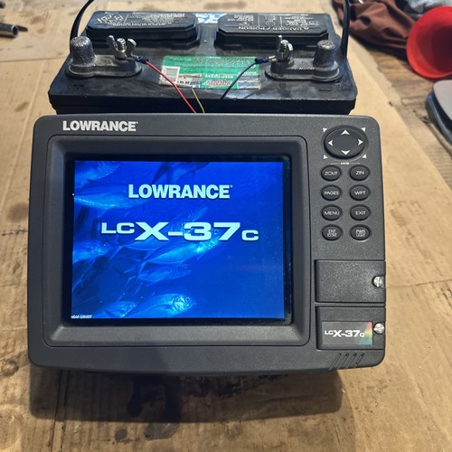 Lowrance lcx 37c fishfinder - lcx-37c,