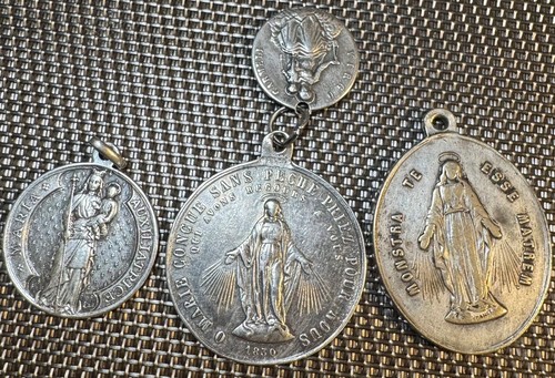 Lot medailles religieuses - lot,