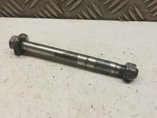 Honda XR 125 L - Ecrou de fixation moteur arrière bas