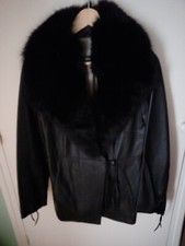 Veste femme en agneau très belle qualité, marque OakWood, col fourrure amovible,