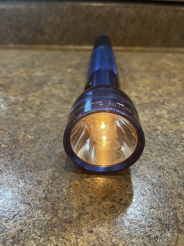 Mag lite flashlight - 12, 1/2