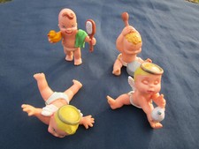 4 Babies figurines Bébés