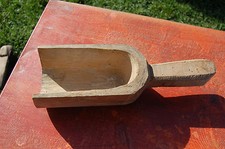 Très ancienne pelle à grain