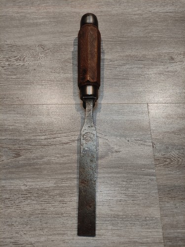 Ciseaux à bois - 🏵️,