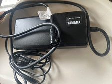 Yamaha PASC10 X0S-10 42V 4A Chargeur de Batterie comme Neuf Vélo électrique VAE 