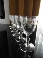 6 ANCIENS VERRES A PIED EN