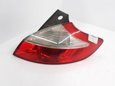 Feu arriere principal droit