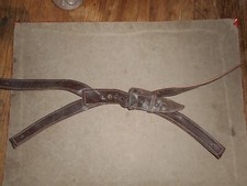 PAIRE DE JUGULAIRE DE CASQUE DE CHAR MLE 1945