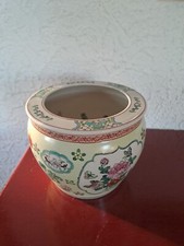 Bassin a poisson, cache pot Chinois Asiatique. SIGNATURE