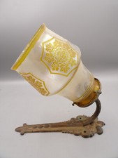 Belle applique ancienne d'époque ART DECO.Tulipe en verre irisé,gravé a l'acide.