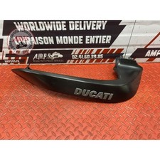 Cache plastique avant gauche