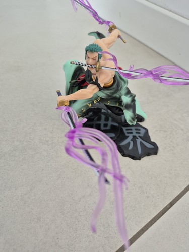 Figurine roronoa zoro one - figurine,
