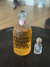 Grande bouteille ornée