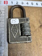 n° 25 ANCIEN Cadenas AVEC Combinaison  , clef ,  , clés, padlock former.