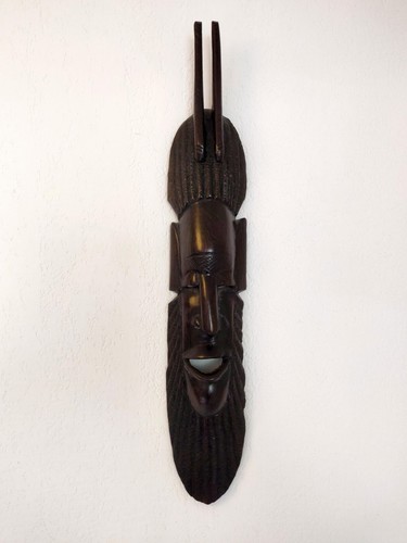 Masque tribal sculpté - , à