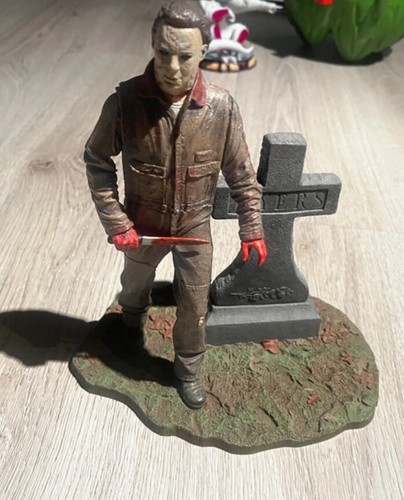 Rare figurine neca michael - rare,