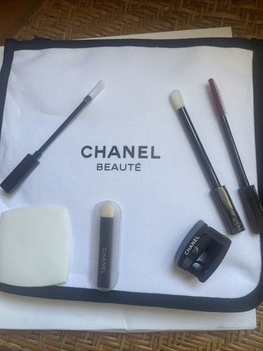 Chanel trousse maquillage avec - chanel,
