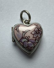 Petit Pendentif  Cœur " Porte