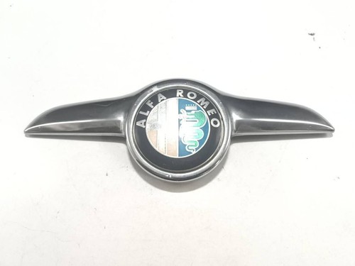 Alfa romeo 2005 - gt, bonnet