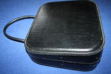 Sac à main ancien formant mallette de voyage ou de toilette Vintage  "Mallette"