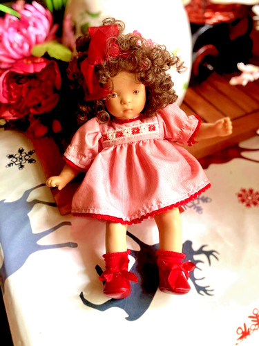 Poupee slyvia natterer toute - slyvia,