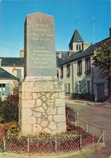 28  TOURY LE MONUMENT DE