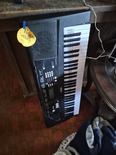 Yamaha piano keyboard keys - piano,