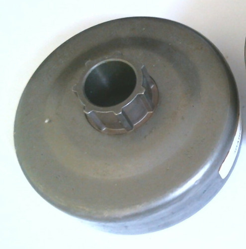 Cloche embrayage tronçonneuse