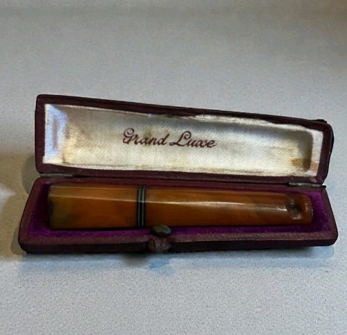 Fume cigarette ambre vintage - fume,