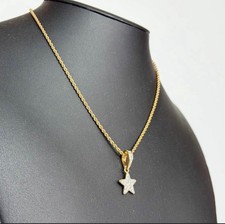 Collier pendentif étoile