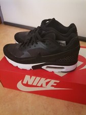 Vrai Nike Air max Bw ultra noir, très peu porté. 
