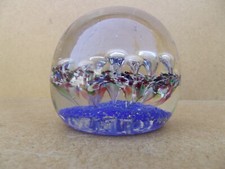 ancienne boule presse papier sulfure dans le gout de Baccarat Saint Louis
