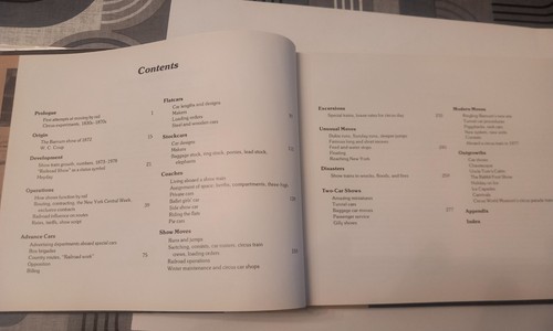 Livre cirque américain - livre,