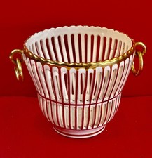 Corbeille ajourée, cache pot