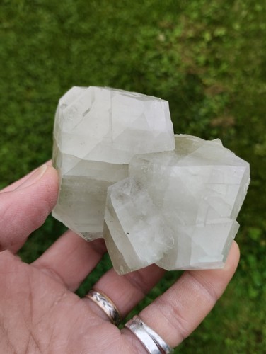 Apophyllite forme libre pierre - apophyllite,