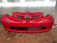 enjoliveur pare-choc avant