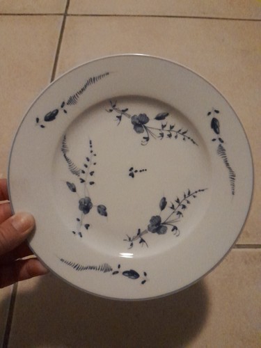 Assiette porcelaine - -,