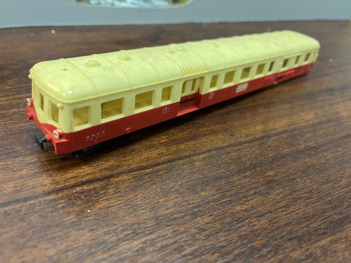 Caisse remorque autorail - caisse,