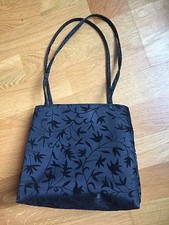 Petit Sac Noir Multi Poches Ou Sac Vanity Selon Votre Choix. Comme Neuf 