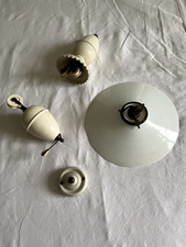 suspension monte et baisse en porcelaine et opaline avec tous les éléments 