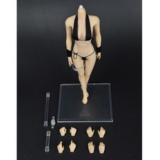 Figurine articulée féminine