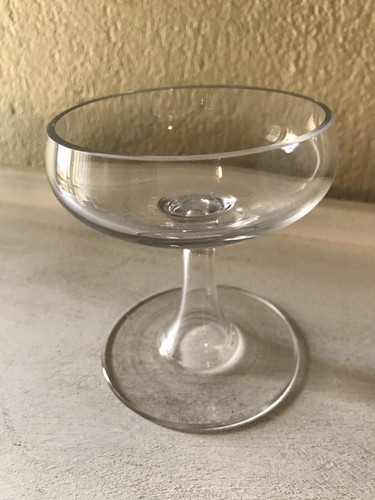 Ancienne coupe champagne - coupe, a
