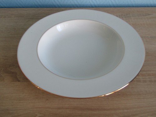 Grand plat rond creux - creux, en