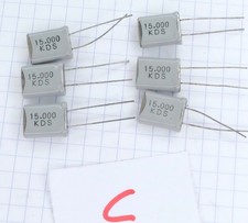 2x KDS Quartz Oscillateur