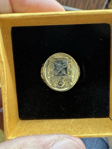 Silver gold family crest - gold,