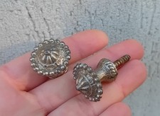 2 ANCIENNES POIGNÉES DE MEUBLE TIROIR bouton, en métal blanc, D=2,3cm N°60