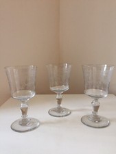 Verre à pied ancien décor aiguilles XIX 