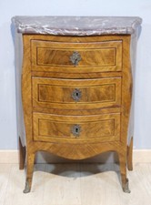 Commode d'Entre Deux d'époque Louis XV En Placage De Noyer, Milieu XVIII ème Ita