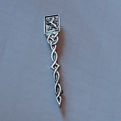 Broche pour kilt - broche,